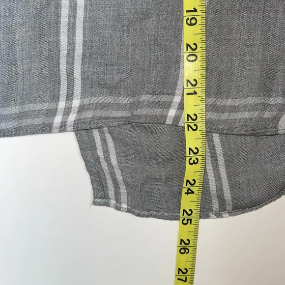 LC Lauren Conrad Gray & White Plaid Print Bell Split Back Top Xsmall Women’s - Picture 11 of 14